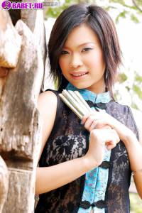 Ae Marikarn голая в своей деревне aema0234.jpg