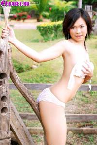 Ae Marikarn голая в своей деревне aema0233.jpg