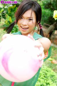 Голая Ae Marikarn играет с мячиком aema0368.jpg