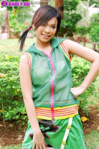 Голая Ae Marikarn играет с мячиком aema0382.jpg