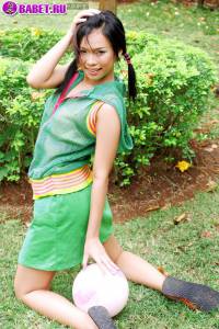 Голая Ae Marikarn играет с мячиком aema0316.jpg