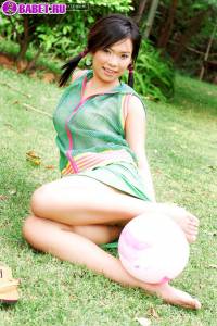 фосессии хардкор Голая Ae Marikarn играет с мячиком aema0311.jpg