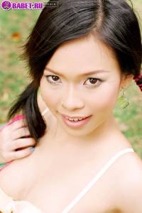 Голая Ae Marikarn играет с мячиком aema0328.jpg