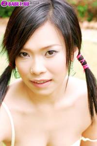 Голая Ae Marikarn играет с мячиком aema0307.jpg