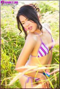 Эротические фото Aime Copony в траве aico0686.jpg