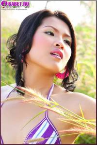 Эротические фото Aime Copony в траве aico0669.jpg