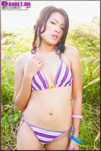 Эротические фото Aime Copony в траве aico0683.jpg