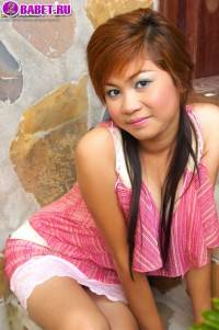 Amanda Wend голая в трущебах amwe0152.jpg