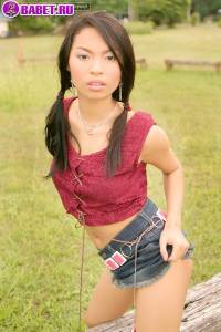 Amara Bhunawat показывает нам пизду ambh0407.jpg