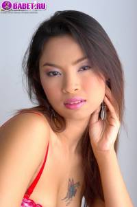 Amara Bhunawat сидит голая на стуле ambh070186.jpg