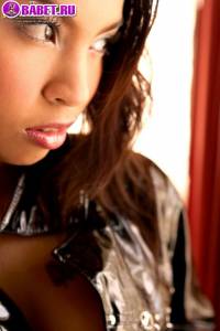 Amara Taroon в роли развратной девушки amta0604.jpg