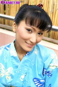 Angela Lin раздевается на лавочке anli0289.jpg