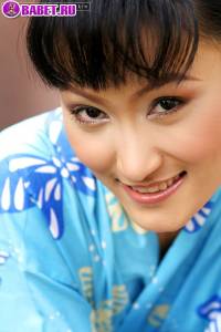 Angela Lin раздевается на лавочке anli0219.jpg