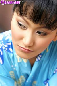 Angela Lin раздевается на лавочке anli0260.jpg