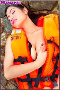 Angelena Loly голая в спасательном костюме anlo0644.jpg