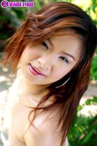 Anna Chung голая в саду anch0608.jpg