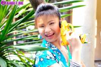 Anna Chung поливает себя голой anch0102.jpg