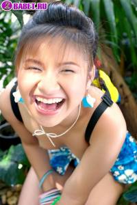 Anna Chung поливает себя голой anch0145.jpg