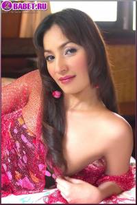 Annita Sang без трусиков лежит в постели ansa0269.jpg