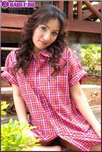 Annita Sang показывает что у неё под юбкой ansa0518.jpg