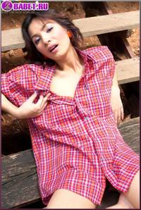 Annita Sang показывает что у неё под юбкой ansa0550.jpg