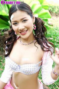 Arisa Sunaree голая в собственном саду arsu0465.jpg