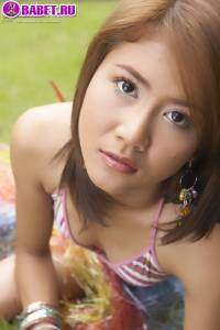 Эро фото Jasmine Mookjai на природе jamo0182.jpg