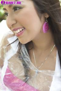 Kathryn Keawsam под доджём без трусиков kath0386.jpg