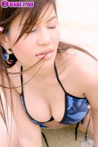 Голая Katie Chung в воде kach0524.jpg