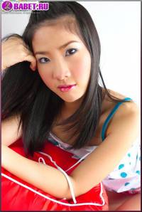 Kieko Kyo лежит без трусиков kiky0570.jpg