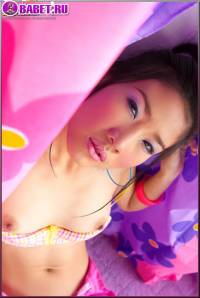 Kieko Kyo показывает дырочки kiky0184.jpg