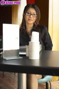 Kate Bong в офисе устроила стриптиз kabo0146.jpg