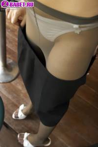 Kate Bong в офисе устроила стриптиз kabo0104.jpg