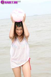 Loretta Lee голая на пляже lole0162.jpg