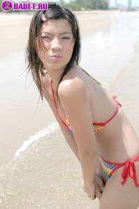 Loretta Lee голая на пляже lole0163.jpg