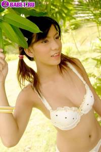 Loretta Lee на природе мастурбирует пизду lole0349.jpg