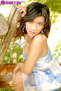 Голенькая Loretta Lee на природе lole0207.jpg