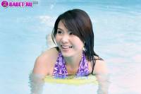 Lorita Ivy купается в боссейне без одежды loiv0304.jpg