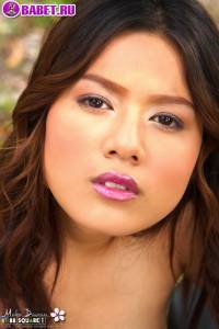 Голая Make Dawan с велосипедом mada0551.jpg