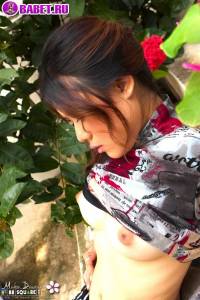 Фото голой Make Dawan во дворе mada0610.jpg