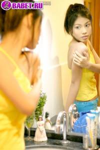 Maya Asawawong моет свои сиськи maas0118.jpg