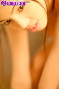 Maya Asawawong моет свои сиськи maas0101.jpg