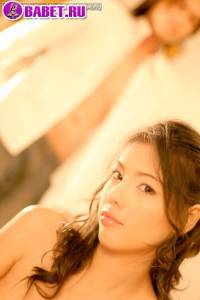 Maya Asawawong моет свои сиськи maas0152.jpg