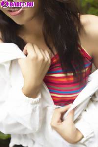 Mikiko Toyo раздевается в саду mito0146.jpg