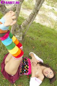 Milk Yada ласкает писю во дворе milk0545.jpg