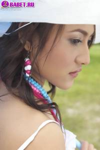 Голая Milk Yada на природе milk0669.jpg