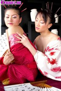 Mona and Mind любит куннилингус momi0381.jpg