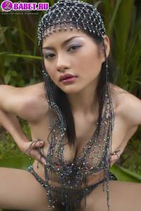 Голенькая Mona Choi на природе mona0664.jpg