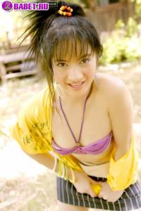 Natalee Cambell гладит свою писю на ступеньках naca0402.jpg