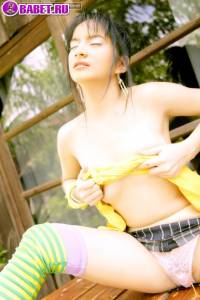 Natalee Cambell гладит свою писю на ступеньках naca0407.jpg